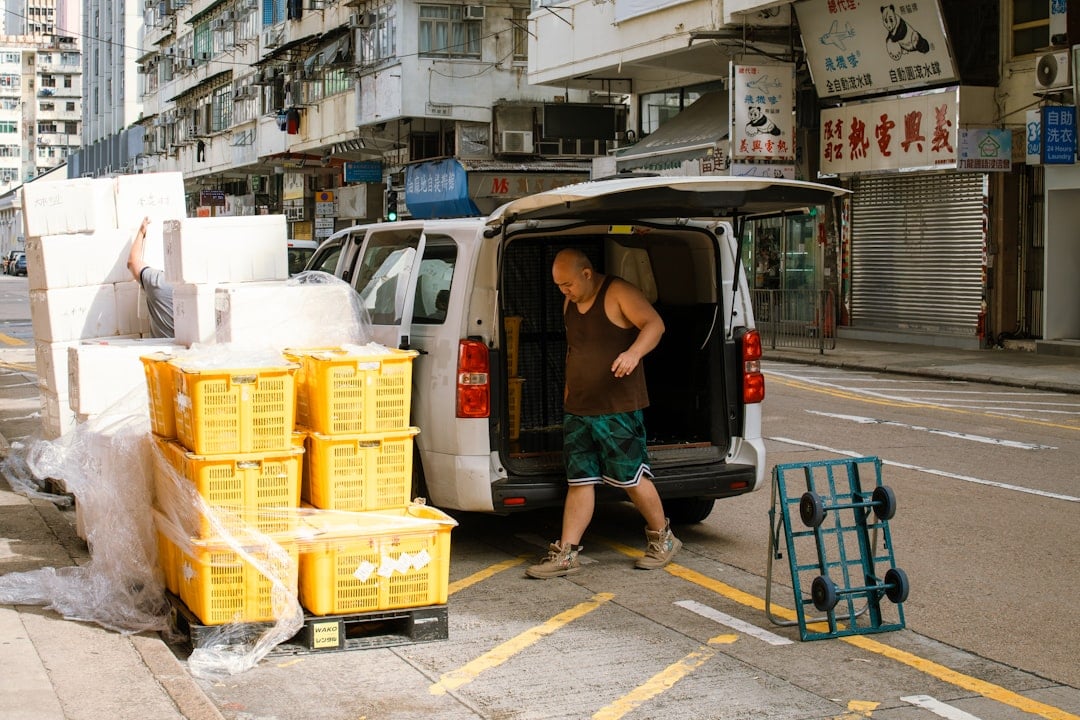A curbside unload where accessorial charges compound an equipment freight class error