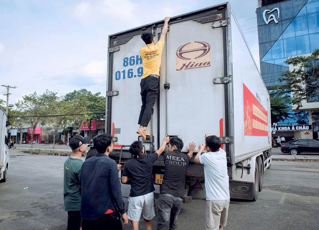 Dock freight volume created by every dealer line card commitment
