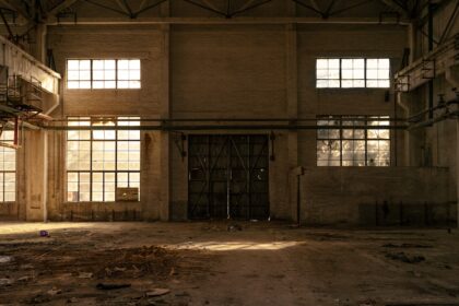 Vacant industrial unit being assessed as a fitness equipment warehouse